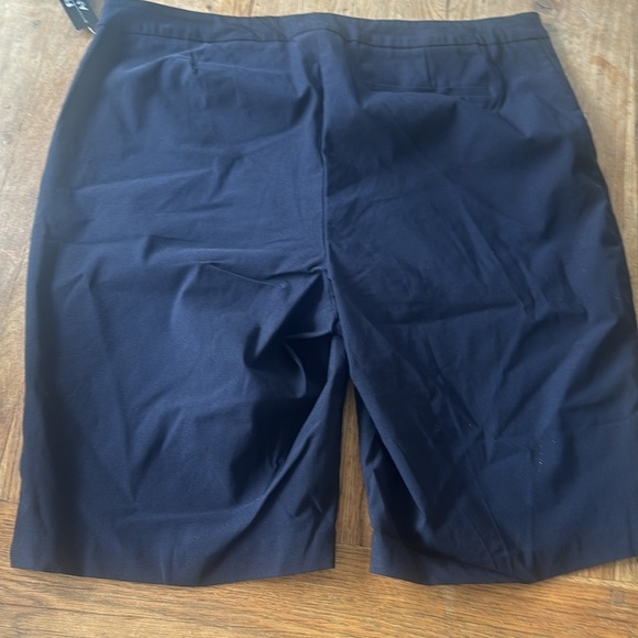 Tribal Women’s Black Pull On Stretch Bermuda Shorts - 20W - Picture 6 of 6